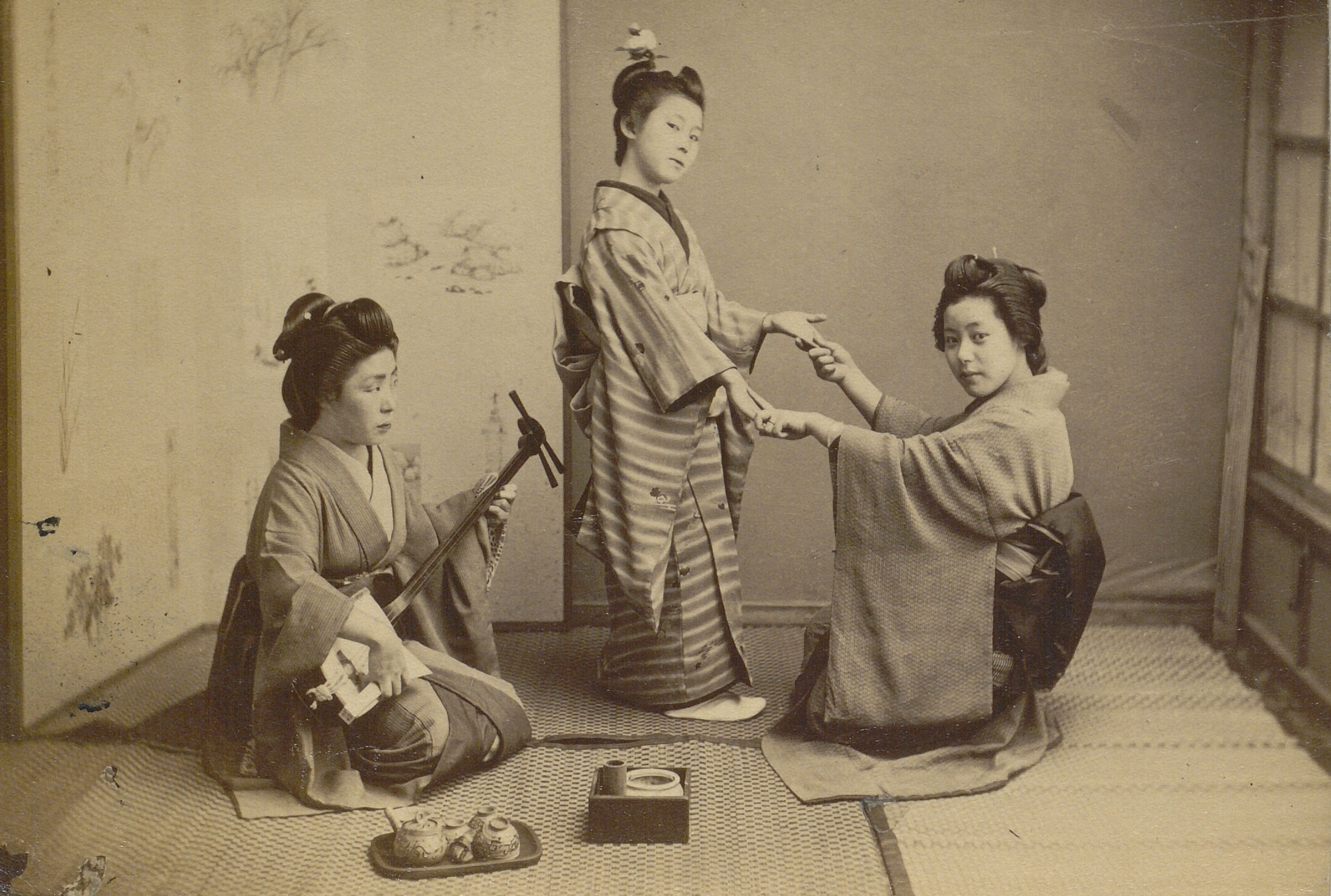 Femmes japonaises filant la soie