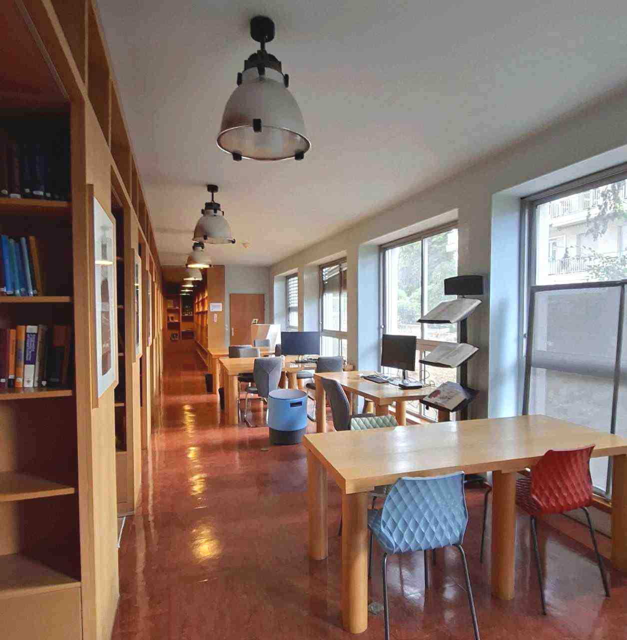 Salle 2 bibliothèque LJAD